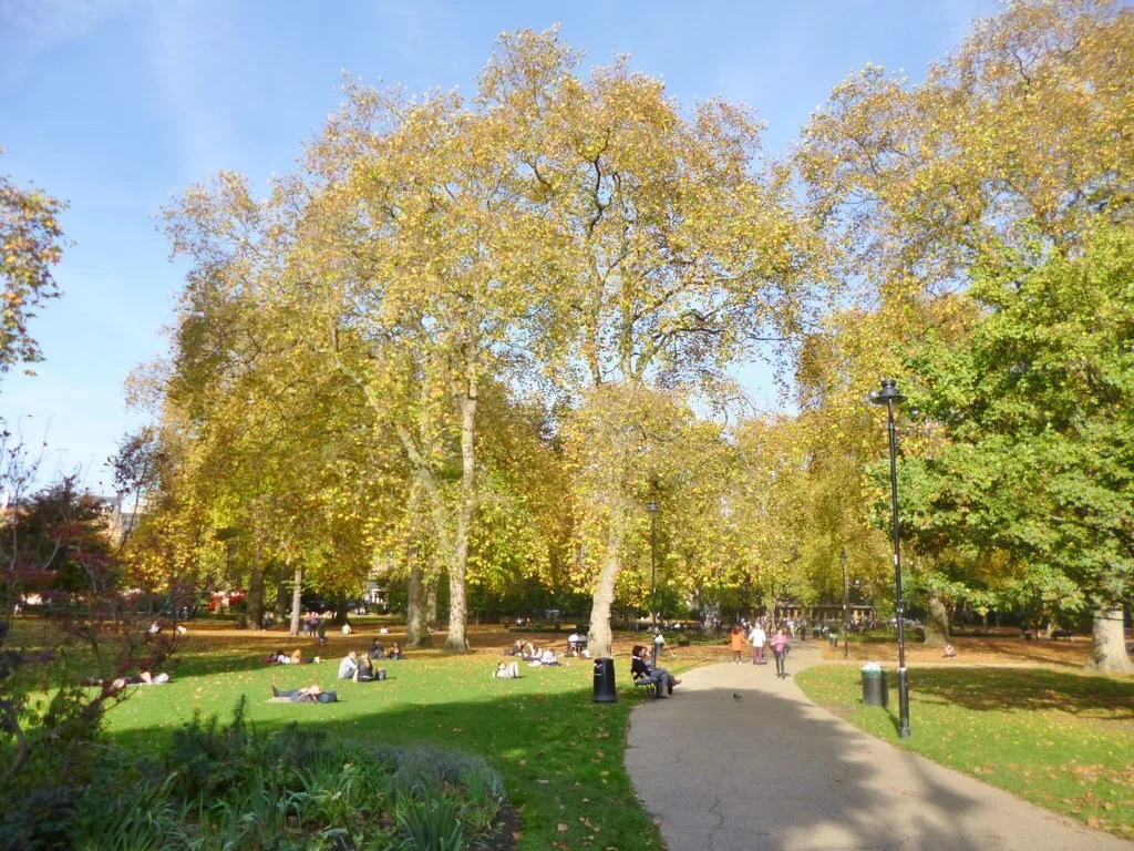 Bloomsbury 的 Russell Square 花园
