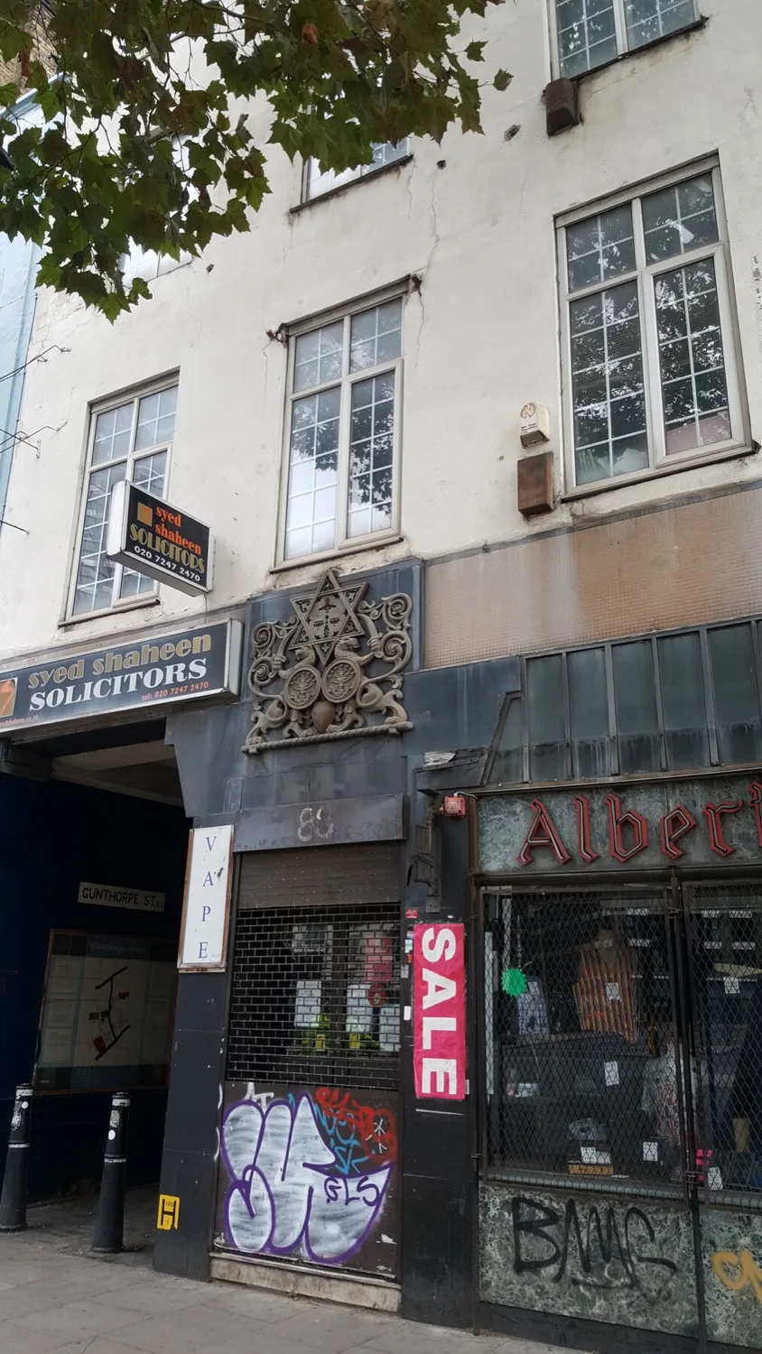 Whitechapel High Street 沿街店面