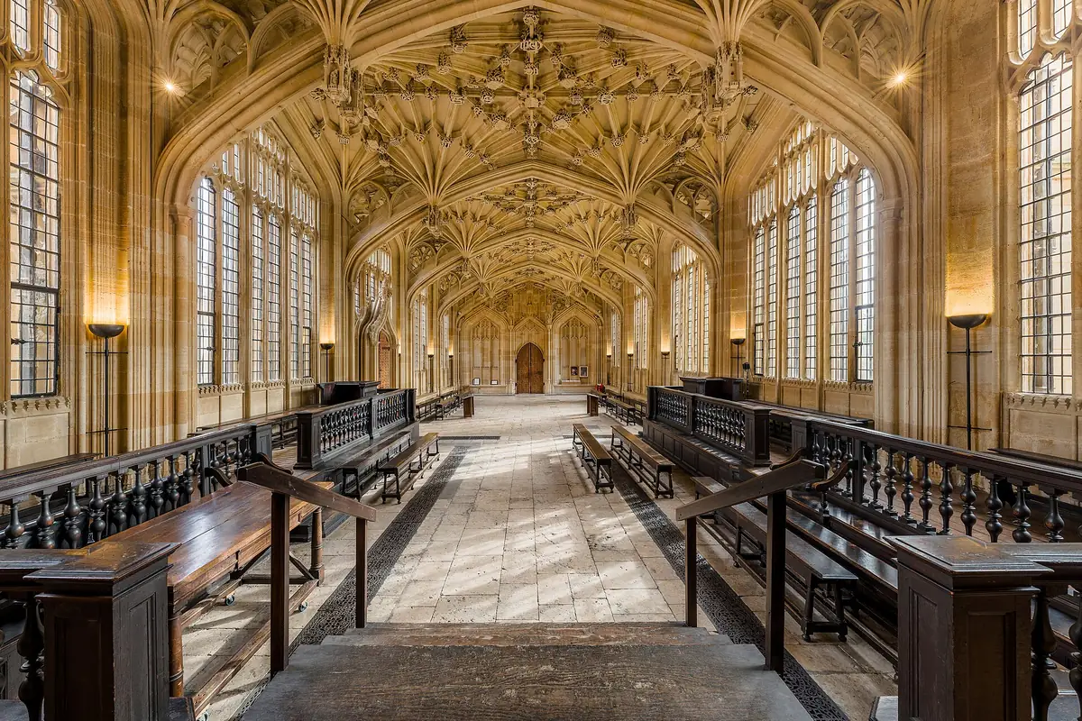 The Divinity School at the Bodleian, the hospital wing in the films