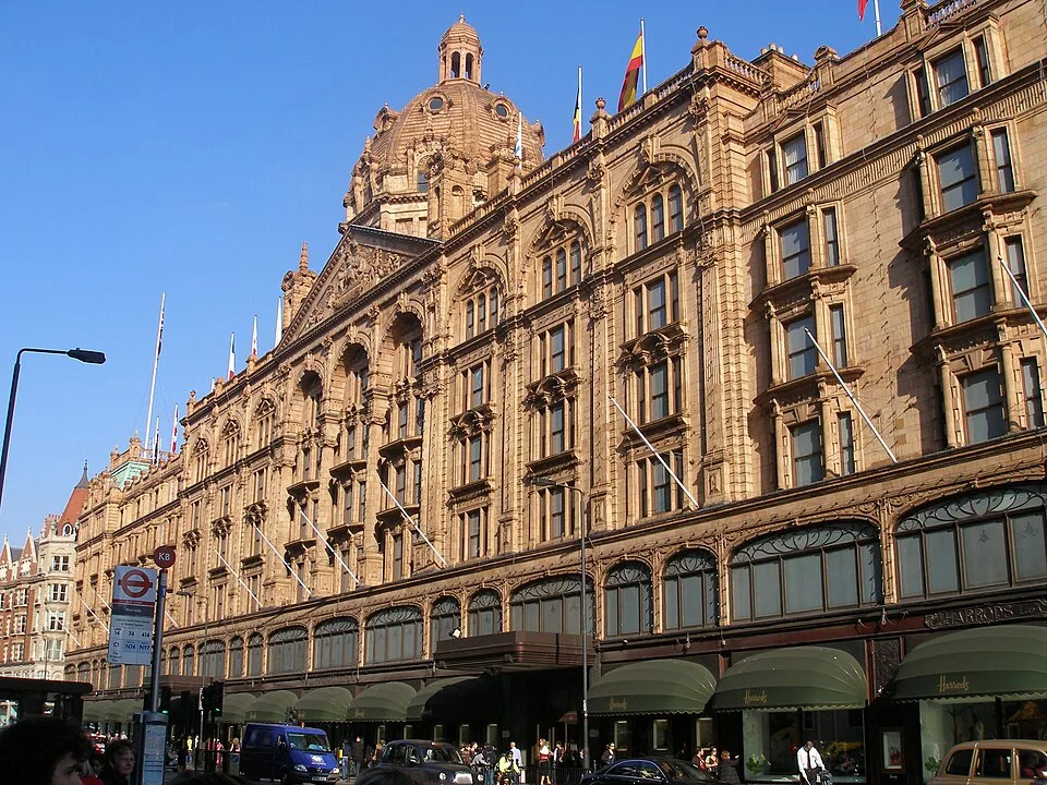 Harrods 百货建筑细节